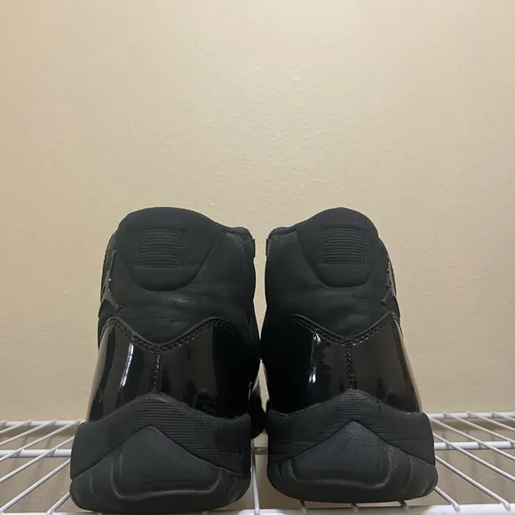 Jordan 11 Cap and Gowns