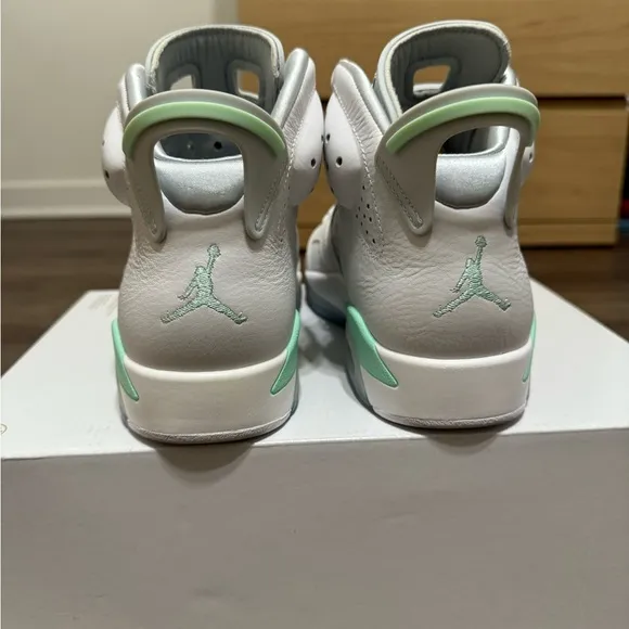 Jordan 6 retro 8 W