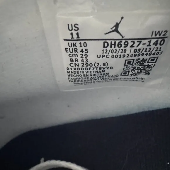 Jordan Retro 4 Midnight Navy Size 11 New (No Box) Never worn