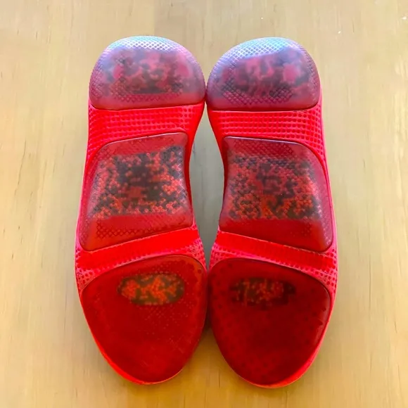 JOYRIDE OBUFK BECKMANN BLACK/CRIMSON ATHLETIC SHOES