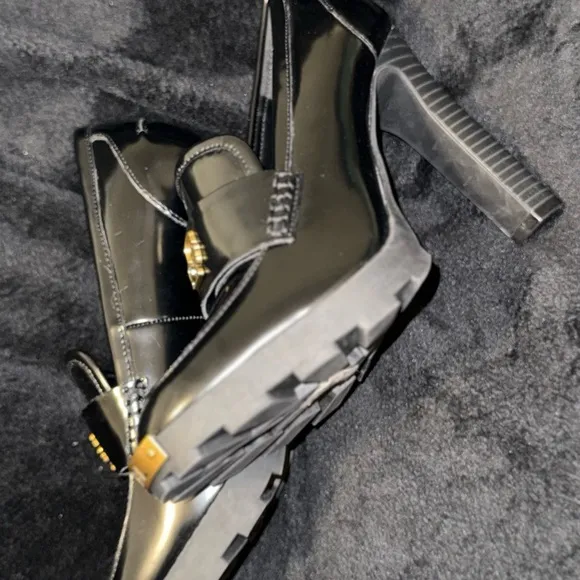 Karl Lagerfeld Black and Gold Heels with Luxe Metallic Accents