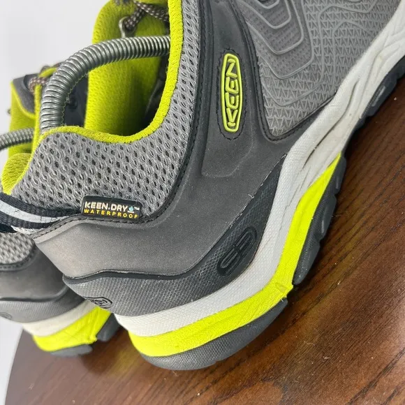 Keen Shoes Men's 11.5 Gray Green Lace Up Trail Running Hiking Sneakers 1015346