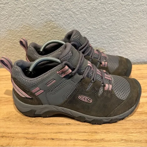 KEEN Steens Vent Hiking Trail Shoes Women's Size 7 $125 Magnet/Rose Gray