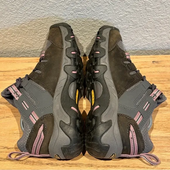 KEEN Steens Vent Hiking Trail Shoes Women's Size 7 $125 Magnet/Rose Gray