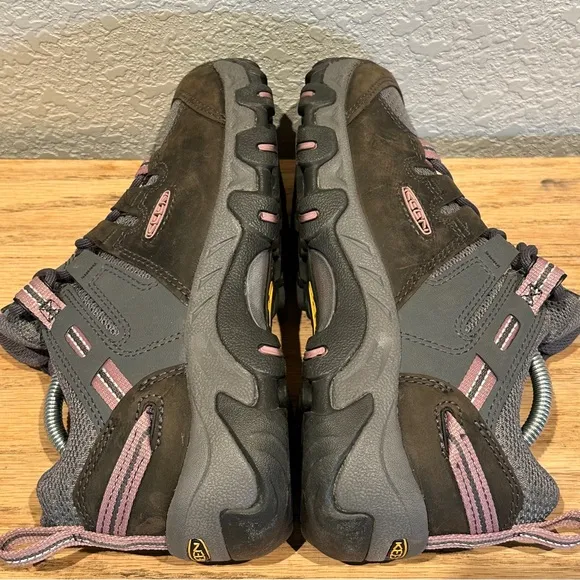 KEEN Steens Vent Hiking Trail Shoes Women's Size 7 $125 Magnet/Rose Gray