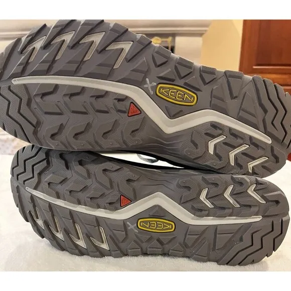 Keen Versacore Speed Shoes Size 9.5 Black Trail Runners Hiking Mens Sneakers NEW