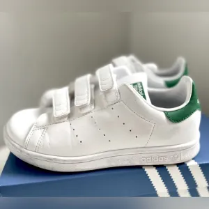 Kids Unisex Adidas Stan Smith Originals Shoes Size 1 for Little Kids