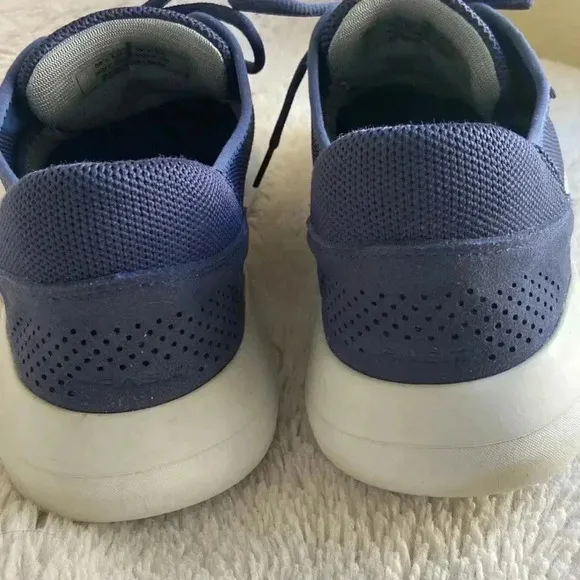 Kizik Eco Knit Hand Free Sneaker Shoes men’s 10.5
