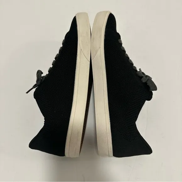 Kizik Irvine black knit shoes Women’s 7.5W/ Men’s 6W