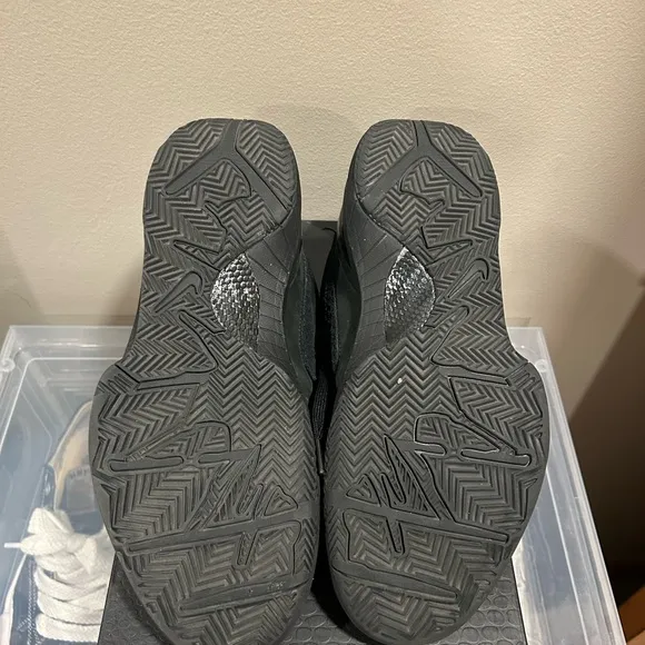 Kobe 4 protro “gift of mamba”