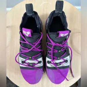 KOBE athletic shoes KKB purple . Slightly used but great condition
