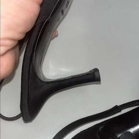 La Perla women’s size 38 Elegant Black sling back Heels / preowned/ vintage look