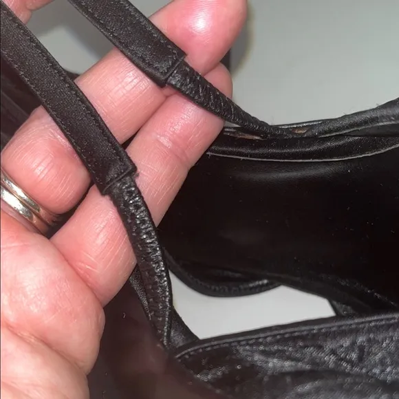 La Perla women’s size 38 Elegant Black sling back Heels / preowned/ vintage look