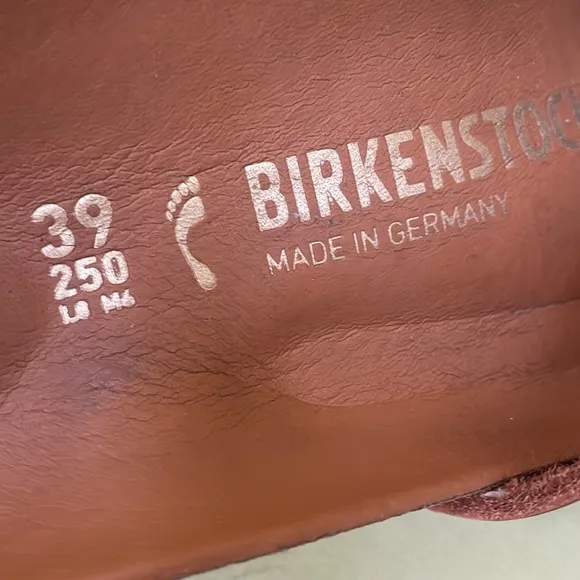 Light brown/gold original Birkenstock distressed leather shoes
