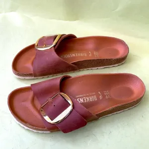 Light brown/gold original Birkenstock distressed leather shoes