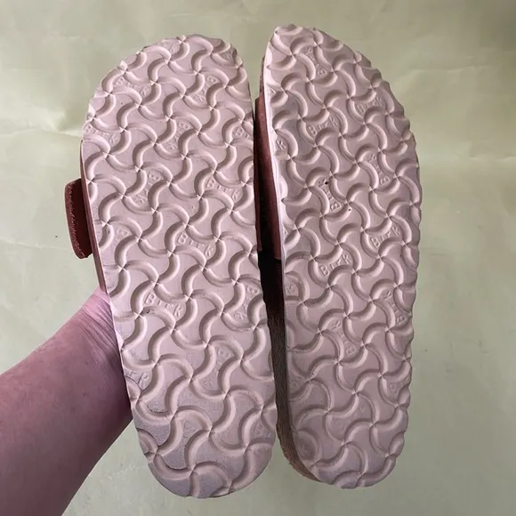 Light brown/gold original Birkenstock distressed leather shoes