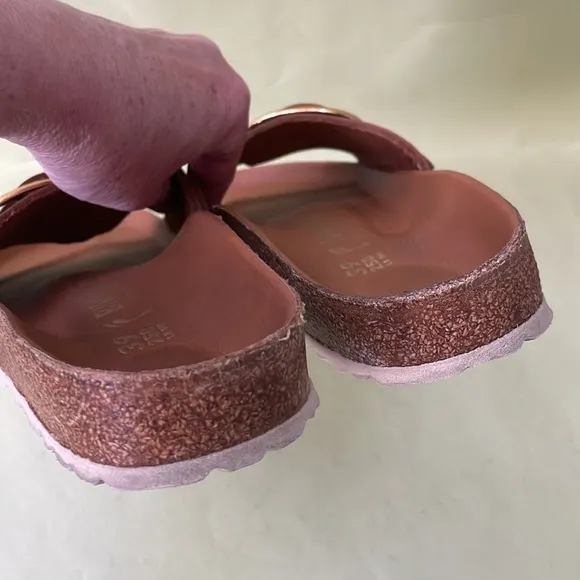 Light brown/gold original Birkenstock distressed leather shoes