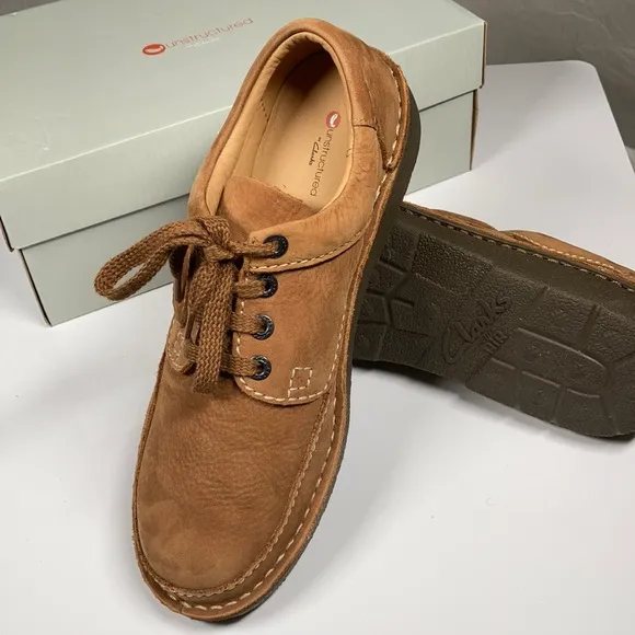 Like New! Men’s Unstructured Suede Shoes by Clarks