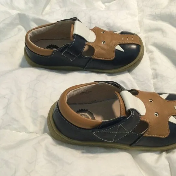 Livie &amp; Luca Elephant Shoes Navy Classic Smooth Leather UNISEX Kid's Size 12 NEW