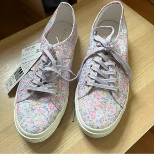 LoveShackFancy x Superga Men's Sneaker 🌸