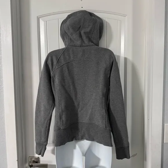LULULEMON Women’s Scuba Full Zip Hoodie 8 pre and post workout sleeves tight fit