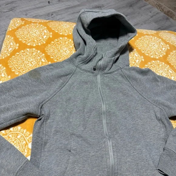 LULULEMON Women’s Scuba Full Zip Hoodie 8 pre and post workout sleeves tight fit