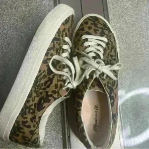 Madewell Sidewalk Low Top Leopard Cheetah Print  Sneaker Shoes