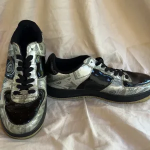 makaveli branded 2pac money print shoes,‎ Size 10.5 men’s