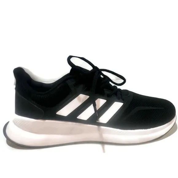 MENS ADIDAS FALCON ATHLETIC TRAINING RUNNING SHOE. BRAND NEW. SIZE 11
