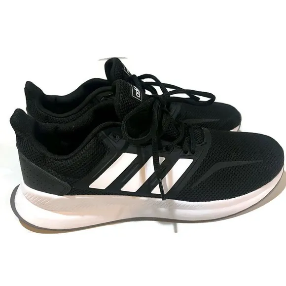 MENS ADIDAS FALCON ATHLETIC TRAINING RUNNING SHOE. BRAND NEW. SIZE 11
