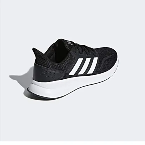 MENS ADIDAS FALCON ATHLETIC TRAINING RUNNING SHOE. BRAND NEW. SIZE 11
