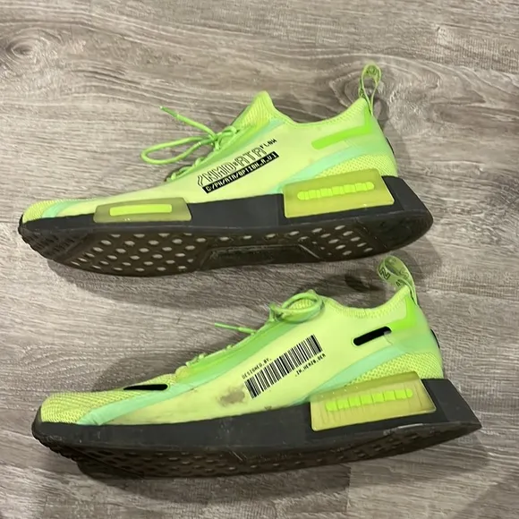 MENS Adidas Originals NMD R1 Spectoo Signal Green Gray Shoes GZ9263 Size 13 Neon