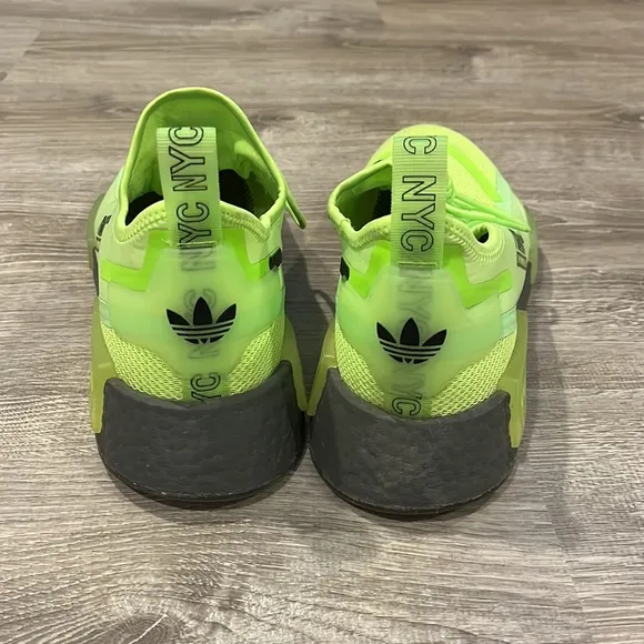MENS Adidas Originals NMD R1 Spectoo Signal Green Gray Shoes GZ9263 Size 13 Neon