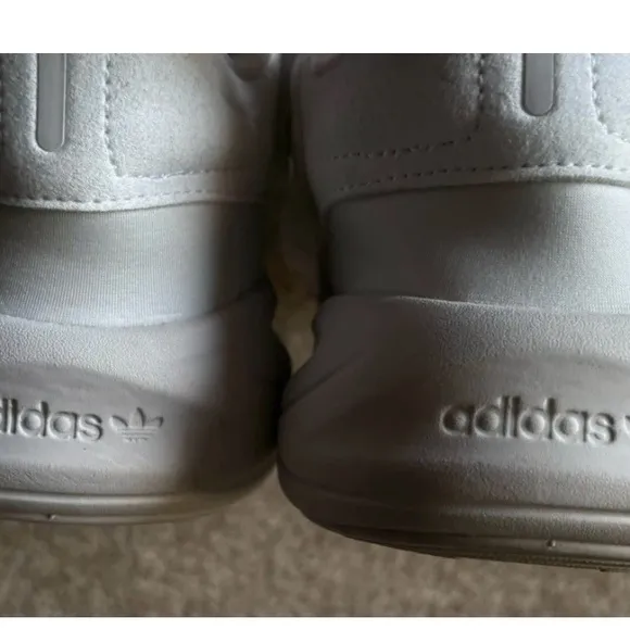 Men’s Adidas Ozelia Shoes Size 10.5