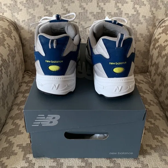 Men’s Barely Used New Balance 615 Grey Blue White size 9.5 shoes with box