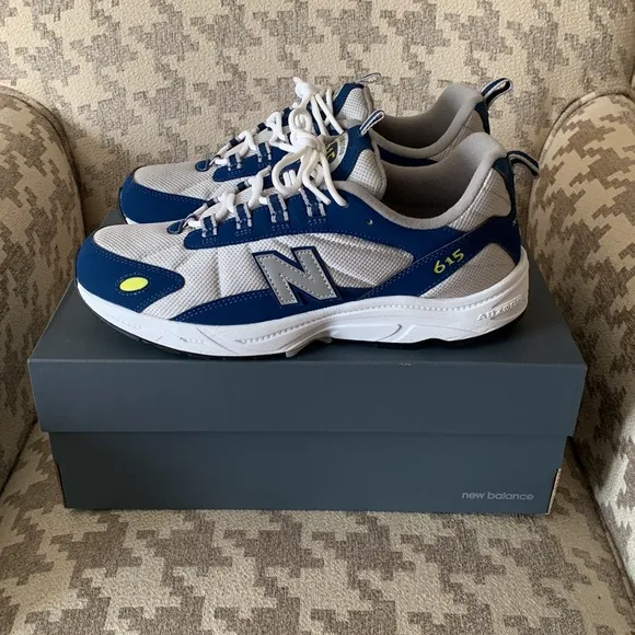 Men’s Barely Used New Balance 615 Grey Blue White size 9.5 shoes with box