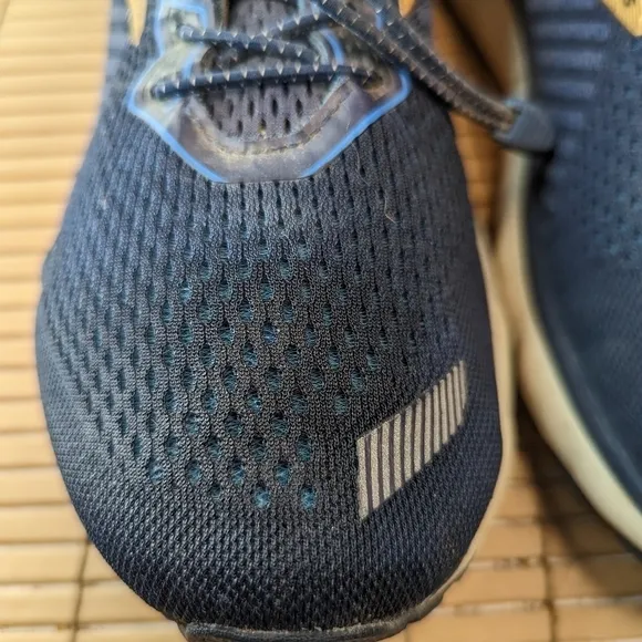 Men's Brooks Ghost 12 Running Shoes Sneakers Blue - Size 12. Speed Lock Laces. N