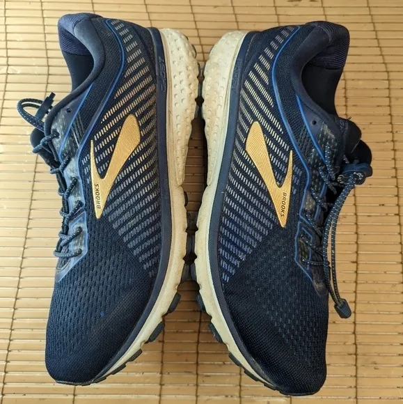 Men's Brooks Ghost 12 Running Shoes Sneakers Blue - Size 12. Speed Lock Laces. N