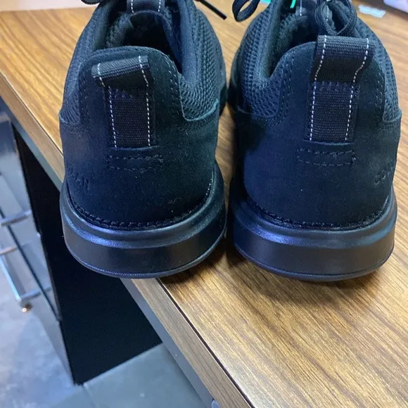 Men’s Cole Haan Black Trainers shoes Sz 9M.  NWOT