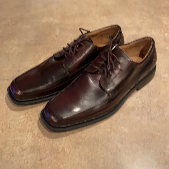 Men’s Florsheim shoes size 12EEE
