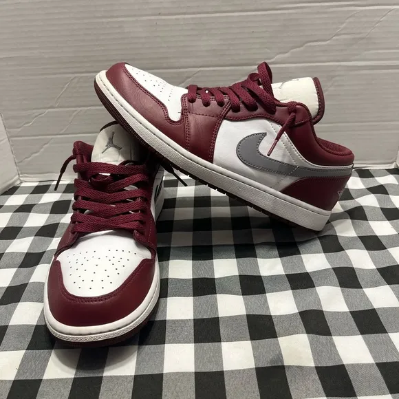 Men’s Jordan 1 Low White Bordeaux Size 11