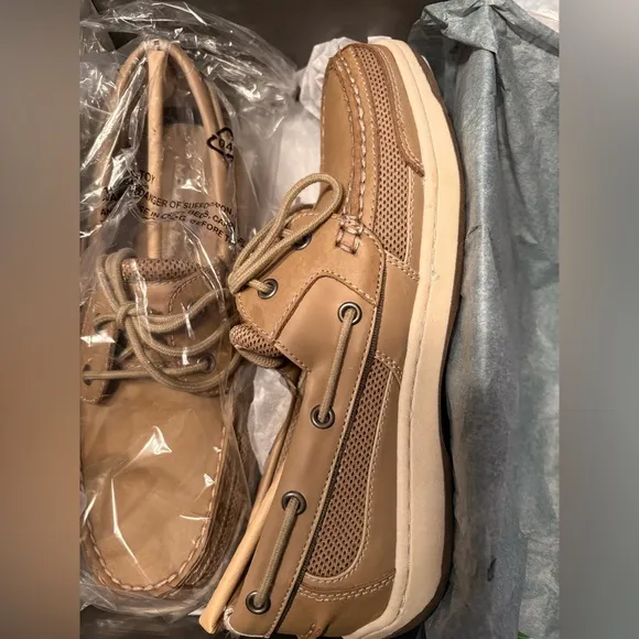 Men’s Mountrek Boat shoes size 9