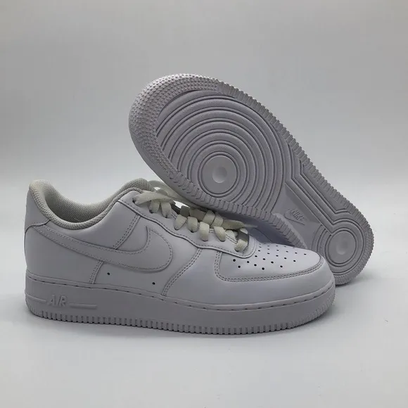 Men’s Nike AF1 ‘07 CW2288-111 USED Size 8.5