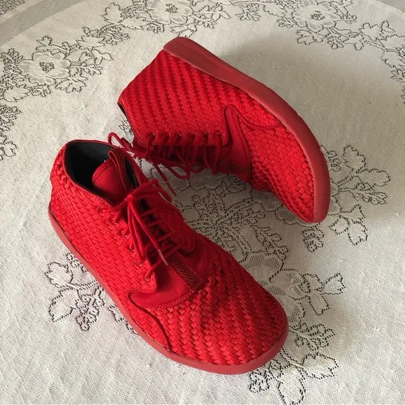 Men's Nike Air Jordan Eclipse Chukka Shoes in Gym Red and Black Colorway. Sz. 11