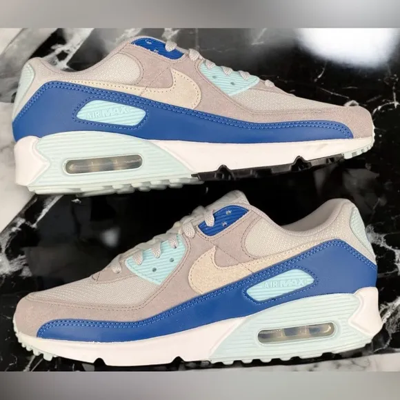Men’s Nike Air Max 90 'Glacier Blue' Size 10
