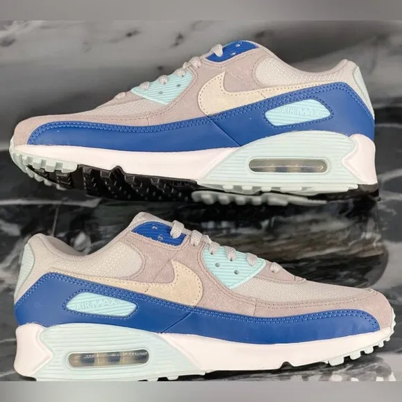 Men’s Nike Air Max 90 'Glacier Blue' Size 10