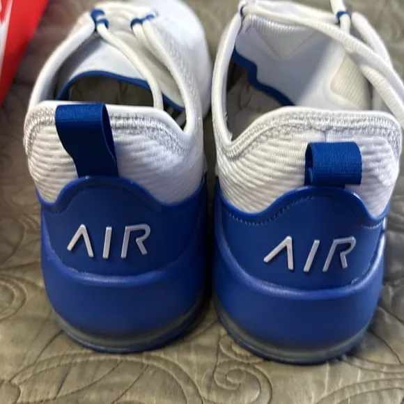 men’s Nike air max motion 2 shoes, size 10 nwt