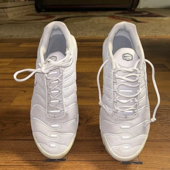 Men’s Nike Air Max Plus White Tennis Shoes • Size 12 • Good Condition No Box