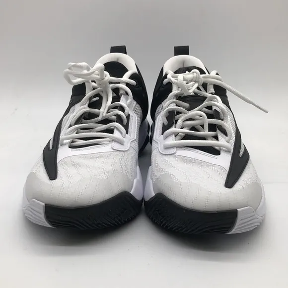 Men’s Nike Giannis Immortality 3 Black/White DZ7533-100 NWOB