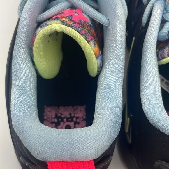 Men’s Nike KD15 Multi Colored DC1975-001 USED Size 8